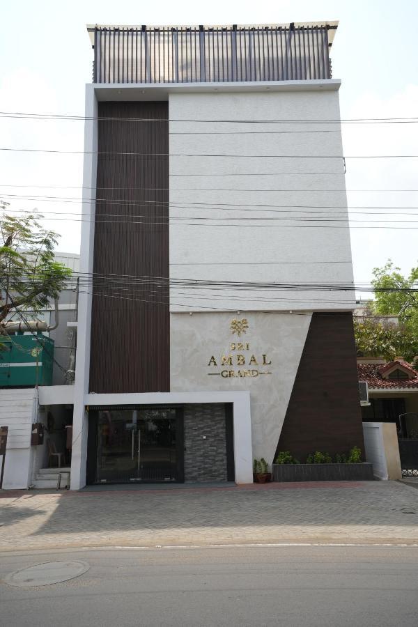 Отель Sri Ambal Grand Virudunagar Экстерьер фото